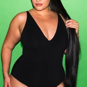 TA3 Swimsuit Black plungey